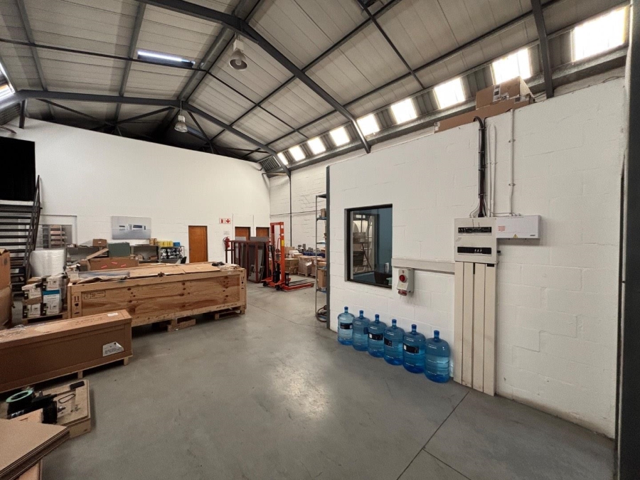 To Let commercial Property for Rent in Montague Gardens Western Cape